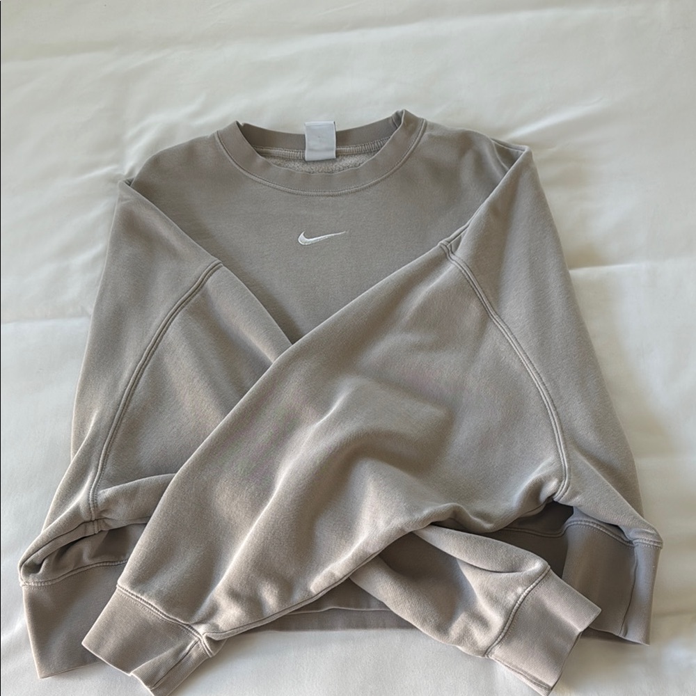 Nike oversized crew Sweatshirt - beige